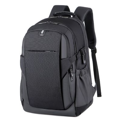 La última moda de estilo de poliéster de alta capacidad mochila para la oficina y al aire libre