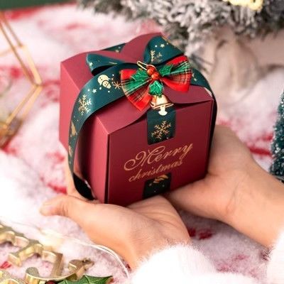 Bolsa de regalo de papel de Navidad personalizada Embalaje con materiales reciclados