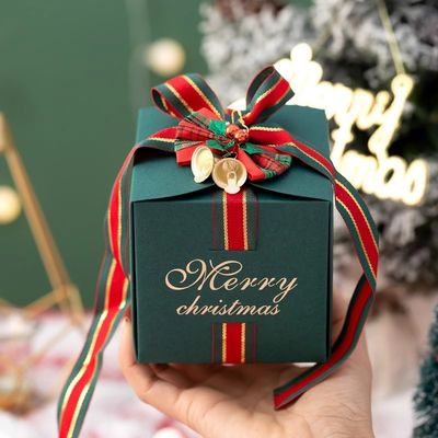 Bolsa de regalo de papel de Navidad personalizada Embalaje con materiales reciclados