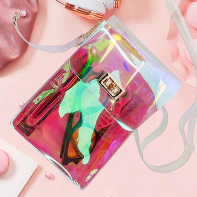 Bolso holográfico transparente para mujeres de verano 2024 con revestimiento de poliéster y cadena cuadrada
