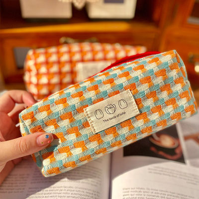 Bolsas de maquillaje de etiqueta privada con impresión revisada Bolsa cosmética de viaje de poliéster reciclado