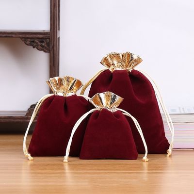 Bolso de embalaje de terciopelo pequeño de lujo Cordón de tracción personalizado para joyas y cosméticos
