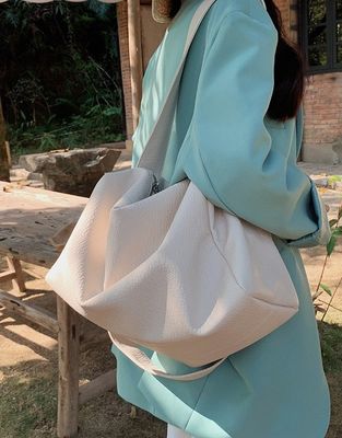 Bolso de bolso versátil para mujeres 2024 con diseño de Instagram y gran capacidad
