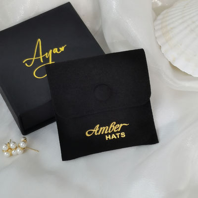 Imprimir logotipo joyería paquete bolsas de bolsas de microfibra con botón con inserción de almohadilla / tarjeta