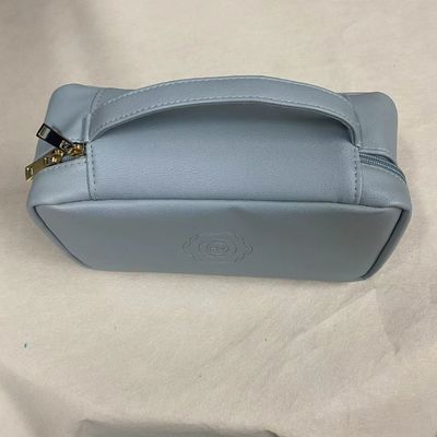 Bolso de maquillaje de moda de gran tamaño de cuero impermeable de ropa de baño bolso grande plano portátil bolsillos interiores bolso cosmético personalizado para mujeres