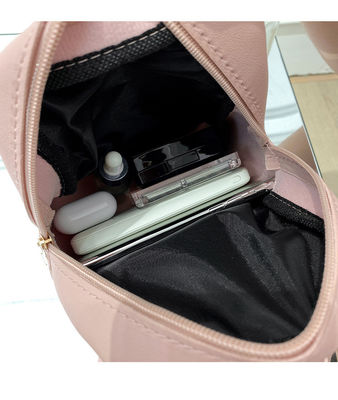 Tendencia de la moda 2022 Bolsa de espalda pequeña de revestimiento de nylon Mensajero de hombro para mujer