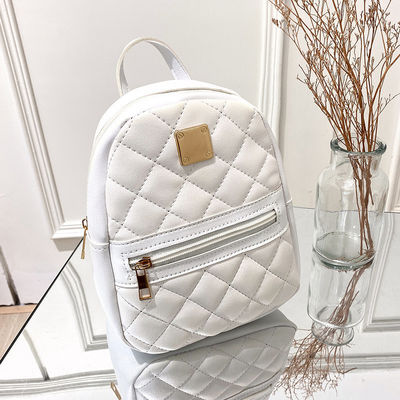 Tendencia de la moda 2022 Bolsa de espalda pequeña de revestimiento de nylon Mensajero de hombro para mujer