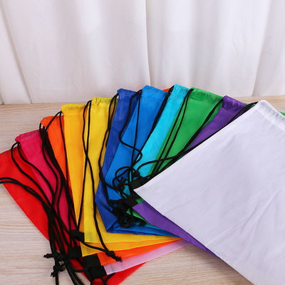 Tamaño Medio Impresión personalizada Logotipo 210D Basketball Drawstring Bolsa de nylon para zapatos de gimnasia