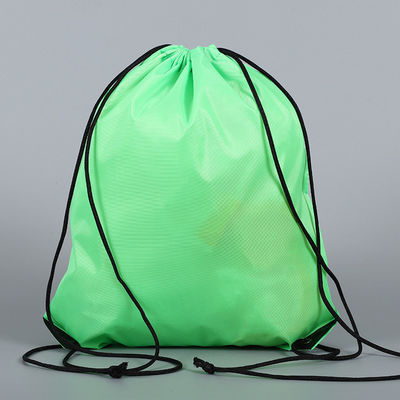 Tamaño Medio Impresión personalizada Logotipo 210D Basketball Drawstring Bolsa de nylon para zapatos de gimnasia