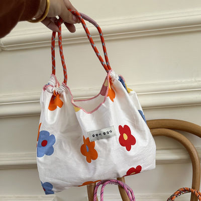 Revestimiento de poliéster en bolsa de lienzo de playa floral de gran capacidad para compras ecológicas