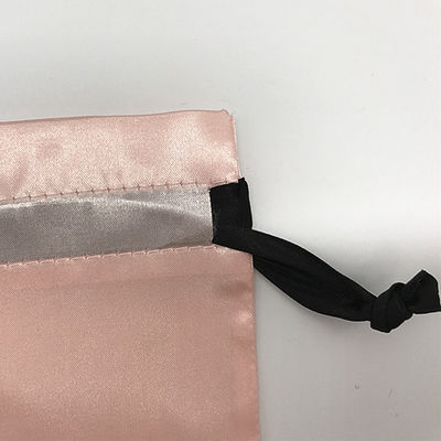 Logotipo personalizado Bolsas de satén suave con cuerdas para embalaje de joyas