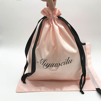 Logotipo personalizado Bolsas de satén suave con cuerdas para embalaje de joyas