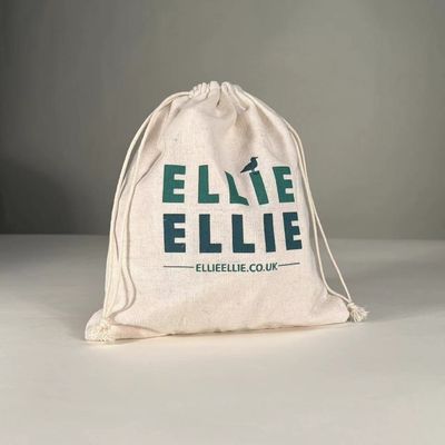Logotipo personalizado Imprimido de lona orgánica de algodón de la bolsa de tira de la cuerda para la demanda de embalaje de joyería
