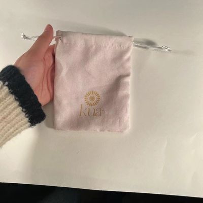 Bolsa de embalaje de joyas de microfibra personalizada con logotipo personalizado Tipo de patrón de letra de logotipo