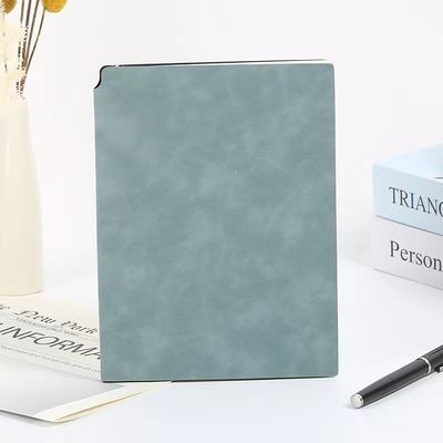 Mantenga su sistema de tarjetas de trabajo organizado con libretas de cuadernos de colores personalizadas