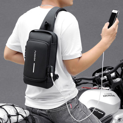Bolsón de bolsillo de hombres de última moda de 2023 con diseño a prueba de agua y logotipo personalizado