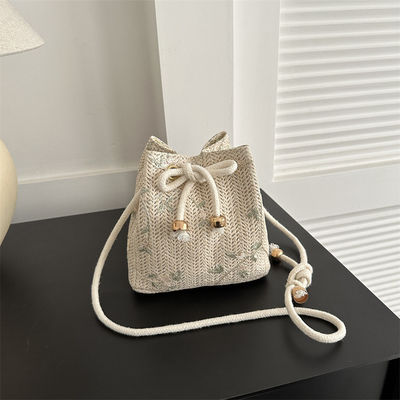 Bolso de paja con hombro cruzado en color personalizado para los amantes de la moda