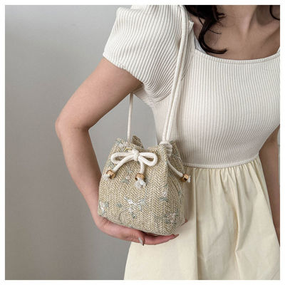 Bolso de paja con hombro cruzado en color personalizado para los amantes de la moda