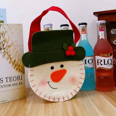 Variedad de bolsas de cerradura de manzanas hechas de materiales reciclados para pequeños regalos para niños