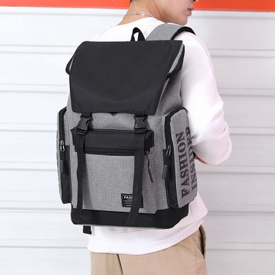 Mochila impermeable de 20 a 39 litros con impresión de logotipo y diseño de estilo universitario