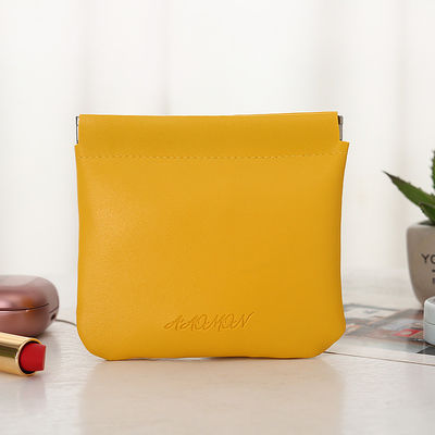Mantenga sus cosméticos organizados y accesibles con este maquillaje compacto de cuero PU