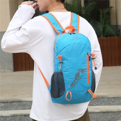Logotipo personalizado Bolsas deportivas de gimnasio de nylon plegables Ligeras e impermeables Mochila de salida