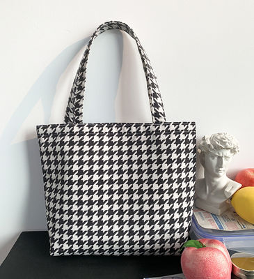 Weekend Getaway Esencial Logotipo personalizado Bolso de mano con bolsillos interiores y estilo