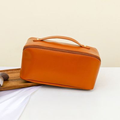 La más reciente bolsa de almacenamiento de cosméticos de moda Mantenga sus cosméticos limpios y ordenados en movimiento