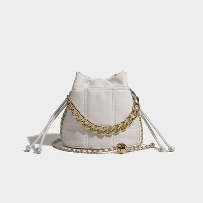 2024 Diseño Moda Cuero Cuerpo Cruzado Uno hombro Bolso Pequeño Bolso de cubo para mujeres