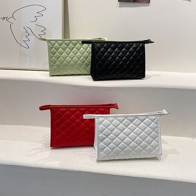 Bolsas cosméticas de viaje de tela de poliéster con edredón para su logotipo personalizado