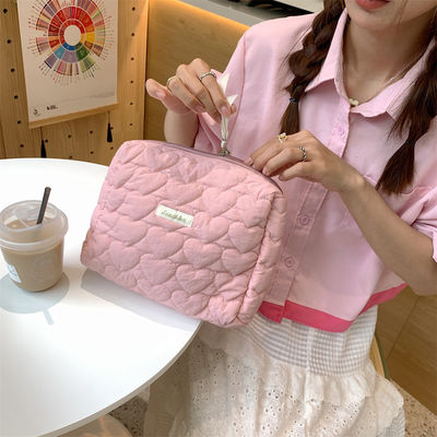 Polyester Logotipo personalizado Puffed Puffer Bolso de maquillaje de gran capacidad Bolsas de edredón Caja cosmética