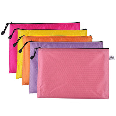 Bolsa de archivos de poliéster con patrón de fútbol colorida impermeable Bolsa de almacenamiento de papel con bolsa