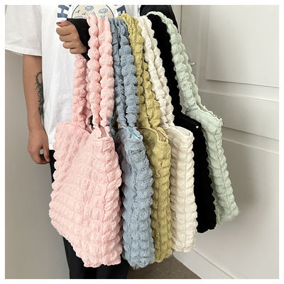 Personalidad Bolboreta Flor Cubierta Bajo las axilas Tote Bolsa de compras Bolsas de nubes de arrugas para mujeres