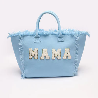 Lo más moderno es el Keymay Tassel Fringe, una bolsa grande de lona con dos mangos y correas.