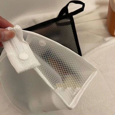 Bolsa de maquillaje de malla de nylon simple personalizada para artículos de tocador y almacenamiento de cosméticos en color negro