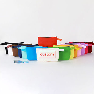 Bolso de lápiz con cremallera con cremallera de lienzo para logotipo personalizado Bolso de maquillaje impreso y artículos esenciales de viaje