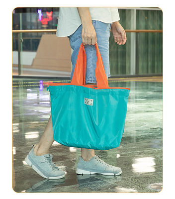 2024 Logotipo personalizado Bolsa de bolso de nylon plegable para bolsas de compras de comestibles de poliéster