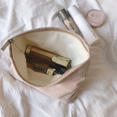 El más moderno maquillaje de corduroy con cremallera bolsa de ropa de baño bolso de baño nuevo diseño 2021