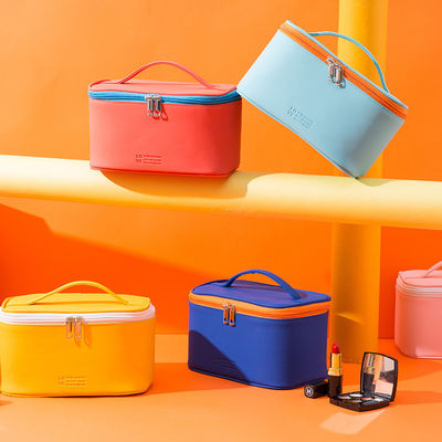Bolsa de moda cosmética bolsa de maquillaje impermeable para el último diseño viajes viajes de mujeres