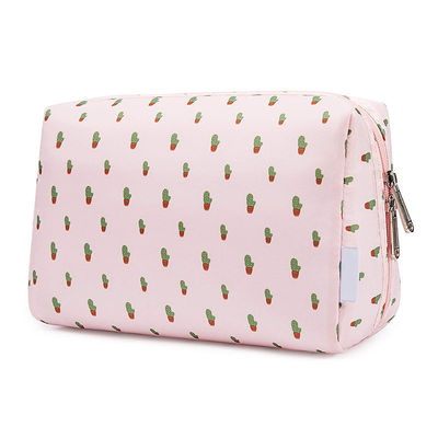 Bolsa de maquillaje reciclado hecha a medida de poliéster para una organización de belleza ecológica