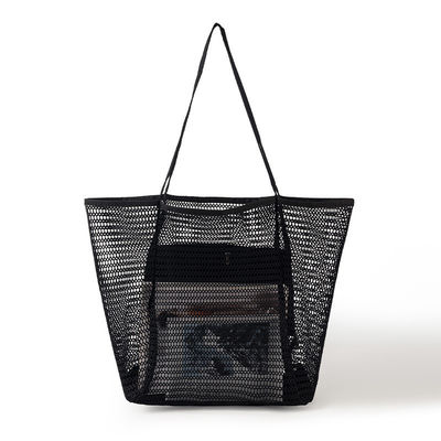 Bolso de gancho hecho a mano con un hombro diseño de tejido para un aspecto casual y simple de verano en la playa