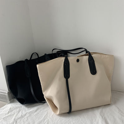 Bolsa de mensajero con cremallera Material de nylon Impresión de logotipo Bolsa de compras para la vida diaria