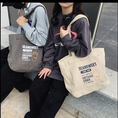Bolso de mano con bolsillos de tamaño mediano Moderno y funcional