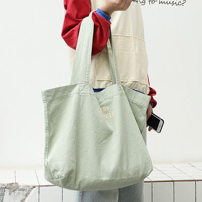Bolso de compras con logotipo y tipo de patrón