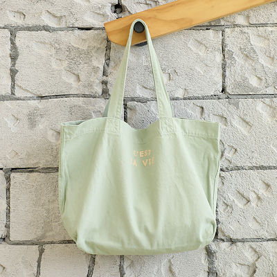 Bolso de compras con logotipo y tipo de patrón