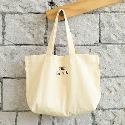 Bolso de compras con logotipo y tipo de patrón