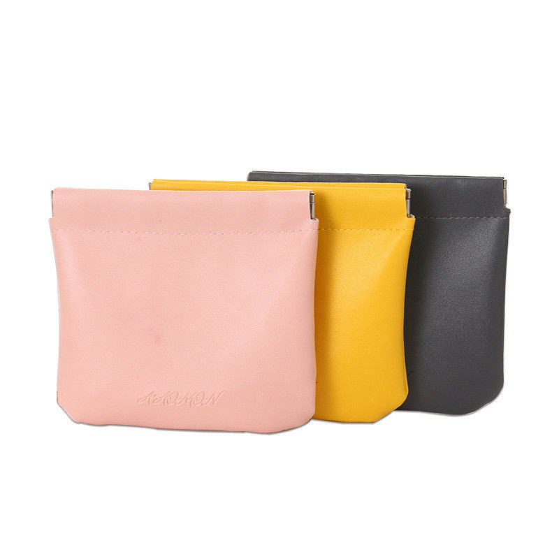 Mantenga sus cosméticos organizados y accesibles con este maquillaje compacto de cuero PU
