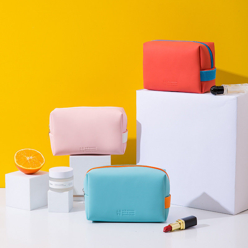 Bolsas cosméticas de cuero de dama con color color dulce y cierre de cremallera