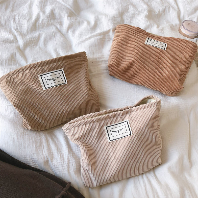 El más moderno maquillaje de corduroy con cremallera bolsa de ropa de baño bolso de baño nuevo diseño 2021