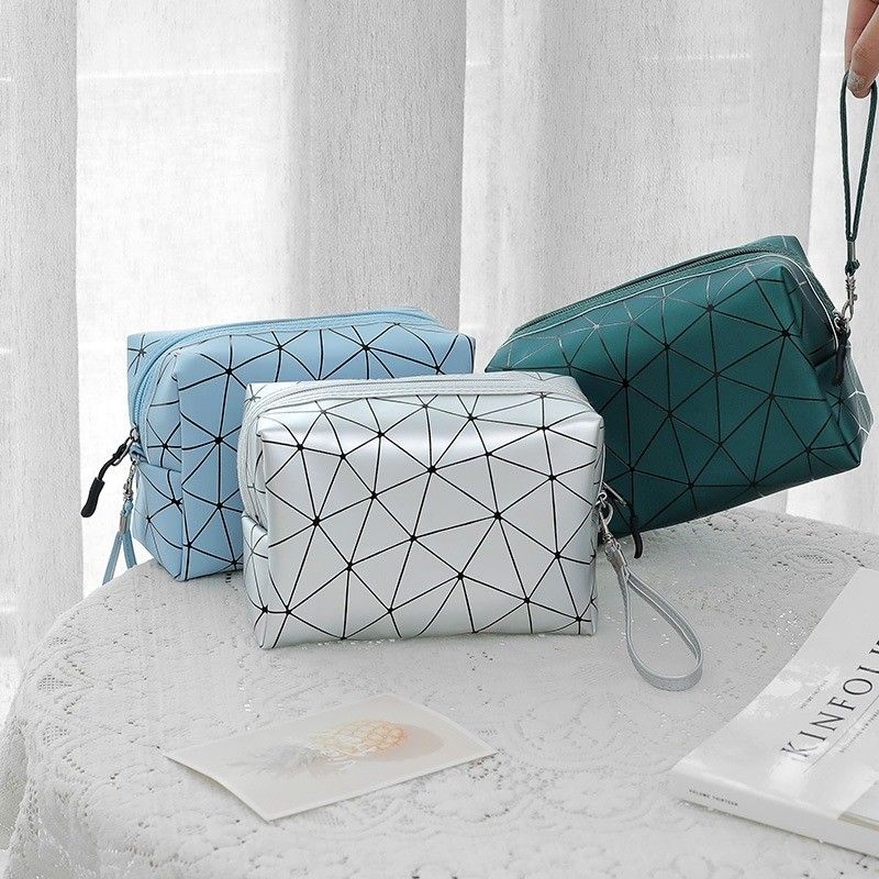 Bolsa de maquillaje de marca privada de cuero PU de diseño personalizado Bolsa cosmética de maquillaje Pedidos pequeños